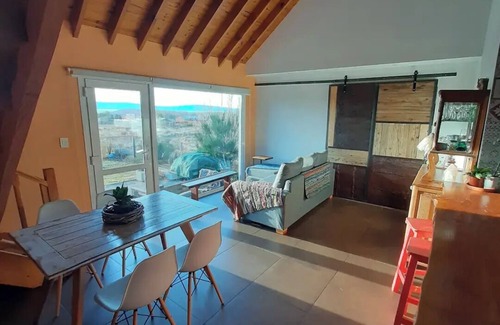 Macrozona Meseta Cerro Calafate House | Family-Friendly Home with Lake Views, Playroom & Garden, Near Glaciers
