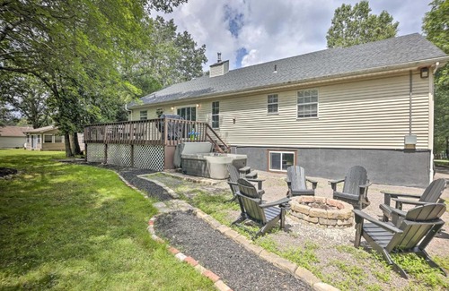 Albrightsville House | Family-Friendly Home with Hot Tub and EV Charger!