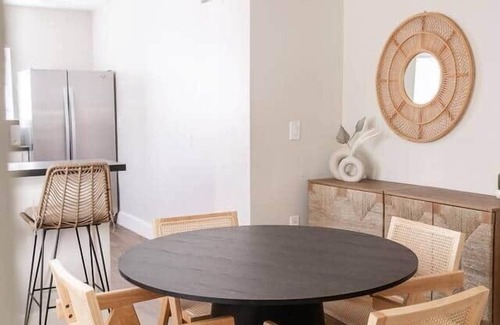 Encanto House | Family Friendly Home by Downtown with 3 Beds