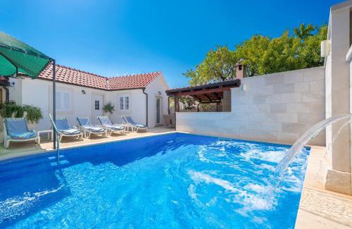 Skrip House | Family friendly house with a swimming pool Skrip, Brac - 17345