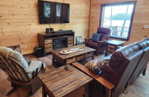 Millinocket House | Family Friendly Lakefront Cottage, Ambajejus Lake