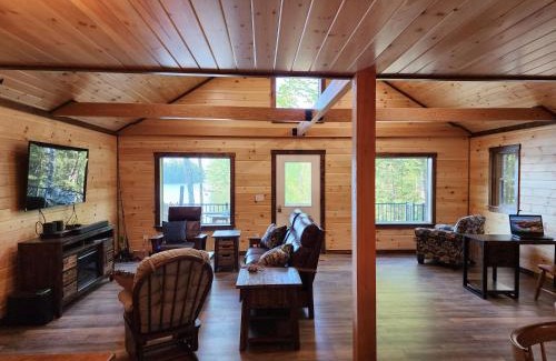 Millinocket House | Family Friendly Lakefront Cottage, Ambajejus Lake