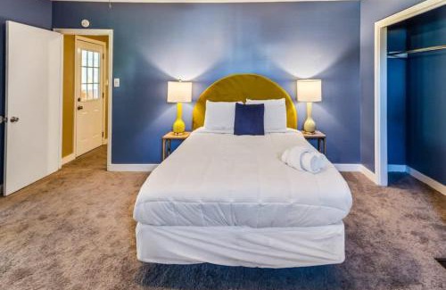 Savannah House | Family Friendly & Ping Pong- Relax & Play Retreat