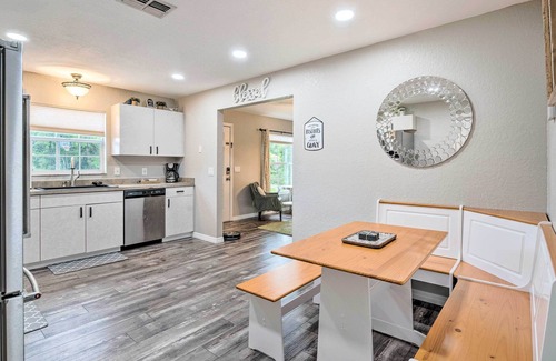 Summerfield House | Family-Friendly Retreat Near Golf & Lake Weir