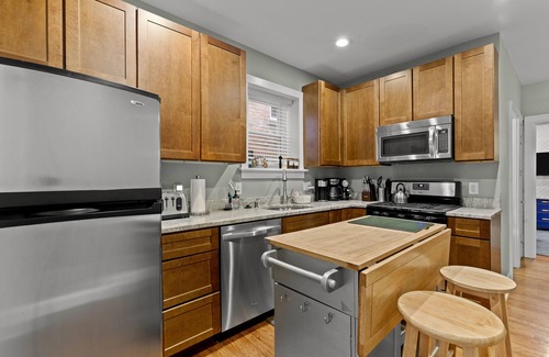 Southwest Garden Apartment | Family Friendly, Safe & Comfy near Botanical Gardens and Tower Grove Park