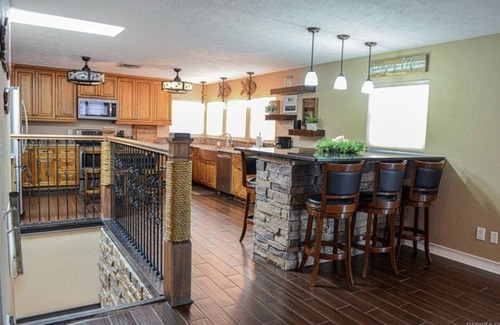 Homosassa House | Family Friendly Scalloping Dream with 30ft of Dockage!