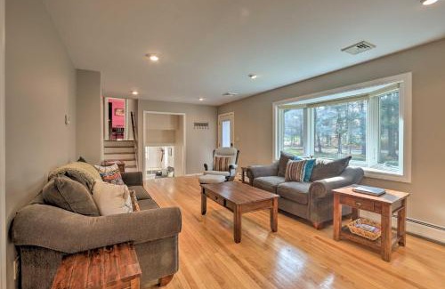 Woodbury House | Family-Friendly Woodbury Home with Yard and Deck!