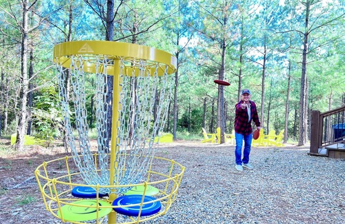 Pickens Cabin | Family Fun, Arcade Game, Disk Golf, Hot Tub, Play set