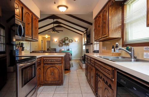 Republic House | Family Fun at Primrose Retreat - Cozy, Clean & Chemical-Free