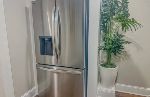 Greensboro House | Family Fun Home 2 Bedroom 1 Bathroom close to Downtown Greensboro