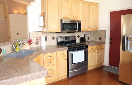 River Mountain House | Family fun home with heated pool near Heritage park, Hoover Dam, Boulder City