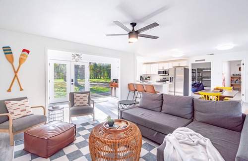 Seguin House | Family Fun on Guadalupe River w/kayaks, grill and dock! Minutes from Downtown