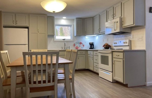 Hammondsport Cottage | Family fun on Keuka Lake!