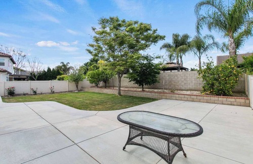 Eastvale House | Family Fun on Leighton #40938