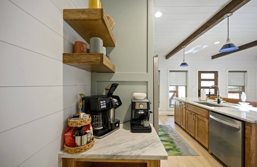 Pickens Cabin | Family FUN Paradise:Treehouse,Daybed,Arcade!