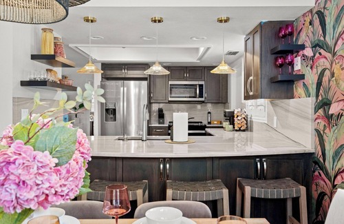 Seminole House | Family Fun Resort Home! Heated Pool, Hot Tub, Pickleball & Arcades! 9 beds