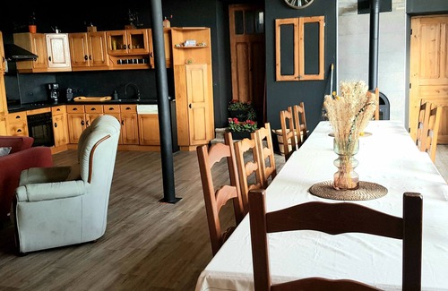 Alleyrac Condo | Family gîte for 10 people