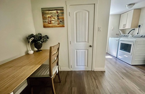 Coquitlam House | Family Gathering Beachside Retreat