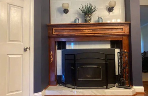 Egg Harbor Township House | Family getaway? Business retreat? Event planning? This is the location for you.