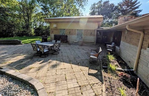 North Terre Haute House | Family Getaway: Indoor Pool, Sauna & Arcade