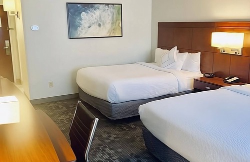 North Myrtle Beach Hotel | Family Getaway Near Ballpark with Pool & Fitness Center Included | 3 Rooms