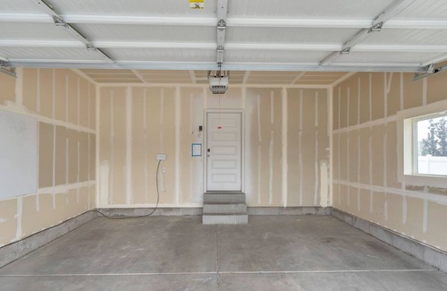 Vineyard House | Family Getaway near BYU, UVU, & Skiing with HUGE backyard