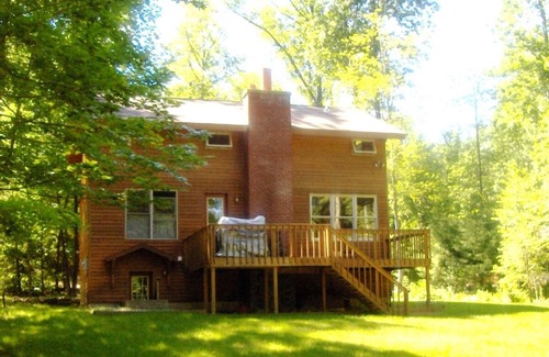 Bolton Landing House | Family getaway to Bolton Landing