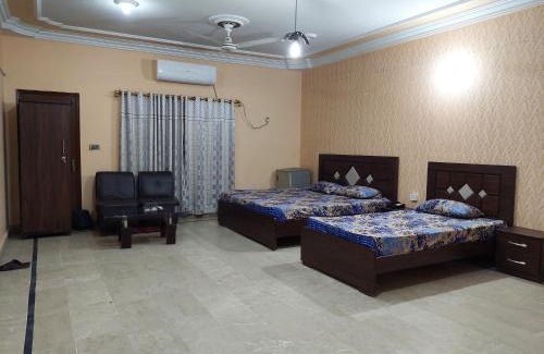 Gulshan-e-Iqbal House | Family Guest House in Gulshan-e-iqbal , block-10