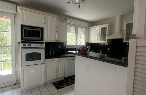 Saint-Vivien-de-Medoc House | Family home