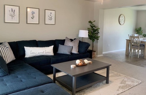 Star House | Family Home Great For Gatherings + Office