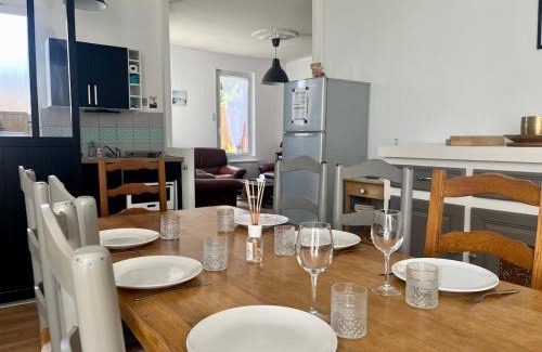 Le Champ-Saint-Pere House | Family home le 31