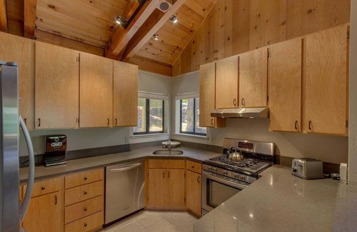 Comstock Acres House | Family Home near Granlibakken