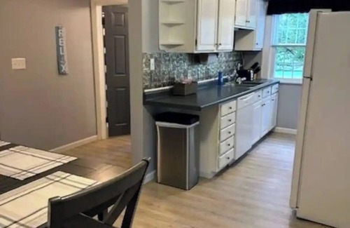 Vermilion House | Family Home Near Top Attractionsnn