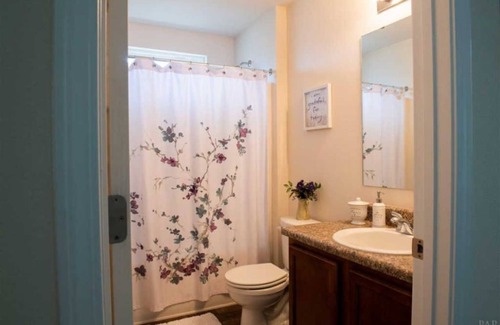 Florida Panhandle House | Family home, Spacious, great neighborhood, central to everything, full amenities