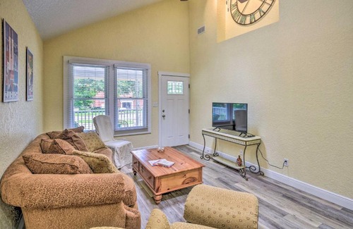 DeLand House | Family Home Walk to Downtown and Stetson Univ!