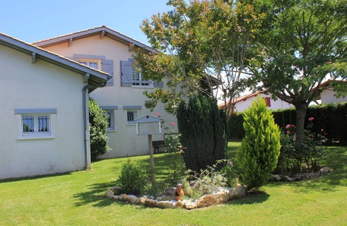 Saint-Martin-de-Hinx House | Family house of 175m2