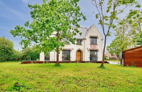 Loctudy Ski Chalet | Family house for 6- 600 m from the beach