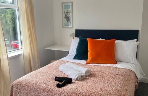 Barry House | Family House in Barry, Dog Friendly with Garden