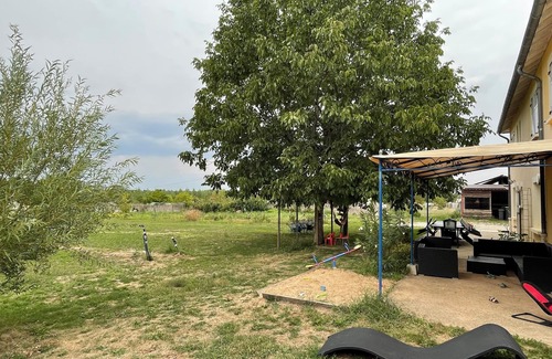 Bouvet Island House | Family house sleeps 12 - 6 bedrooms - swimming pool - very large garden