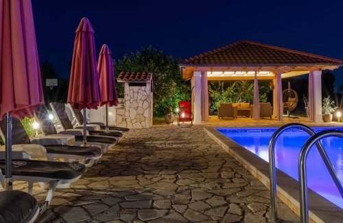 Gornje Planjane House | FAMILY HOUSE WITH POOL NEAR ŠIBENIK