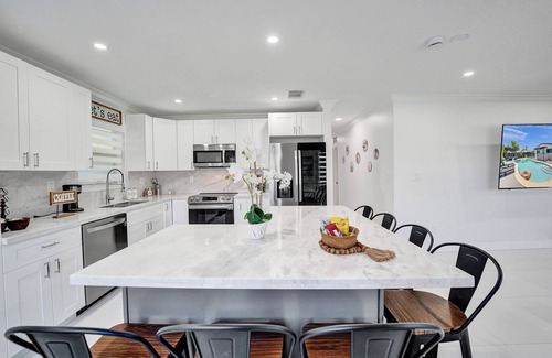 Driftwood House | Family Oasis II Private Pool House II Hard Rock Hollywood
