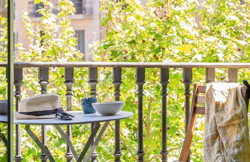 Eixample Apartment | Family Oriented Apartment in Rambla Catalunya