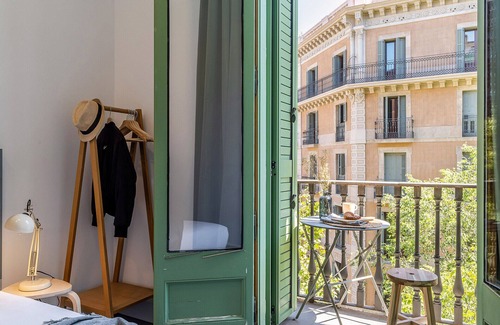 Eixample Apartment | Family Oriented Apartment in Rambla Catalunya