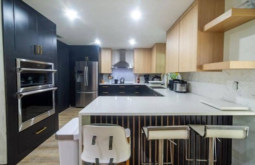 Sandalfoot Cove House | Family & Pet Friendly Home in Boca Raton w fenced backyard, jacuzzi & playground
