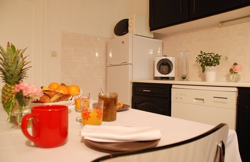 Vallieres-les-Grandes House | Family room-Ensuite-Park view