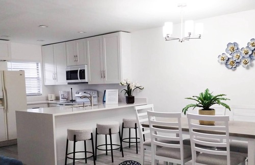 Kissimmee House | Family Renovated Vacation Villa in Fantasy World Resort - Minutes to Disney