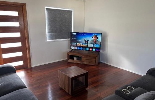 Caboolture House | Family retreat near Caboolture Hospital