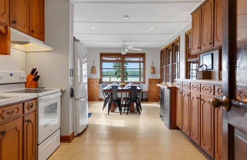 Cross Hill House | Family Retreat on Lake Greenwood SC with panoramic views from sunrise to sunset!