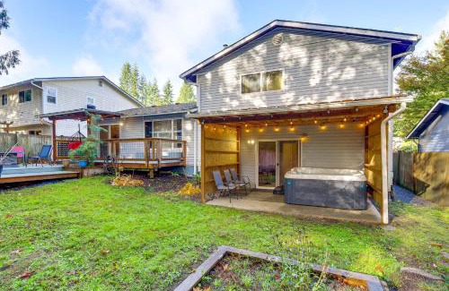 Seattle Hill-Silver Firs House | Family Retreat with Hot Tub and Game Room in Everett!