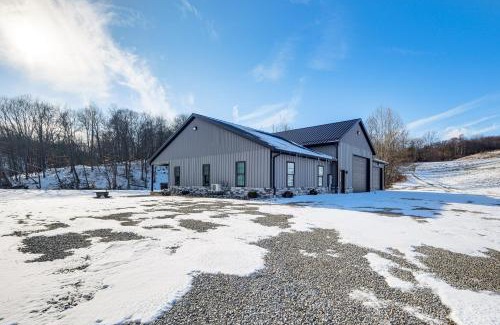 Somerdale House | Family Retreat with Fire Pit and Yard in Mineral City